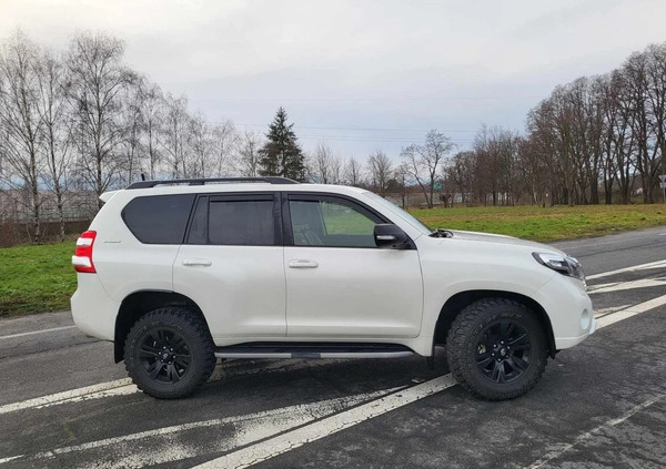 Toyota Land Cruiser cena 170000 przebieg: 129000, rok produkcji 2014 z Sulechów małe 191